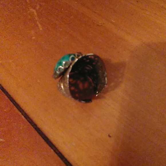 Ring - Picture 2 of 3